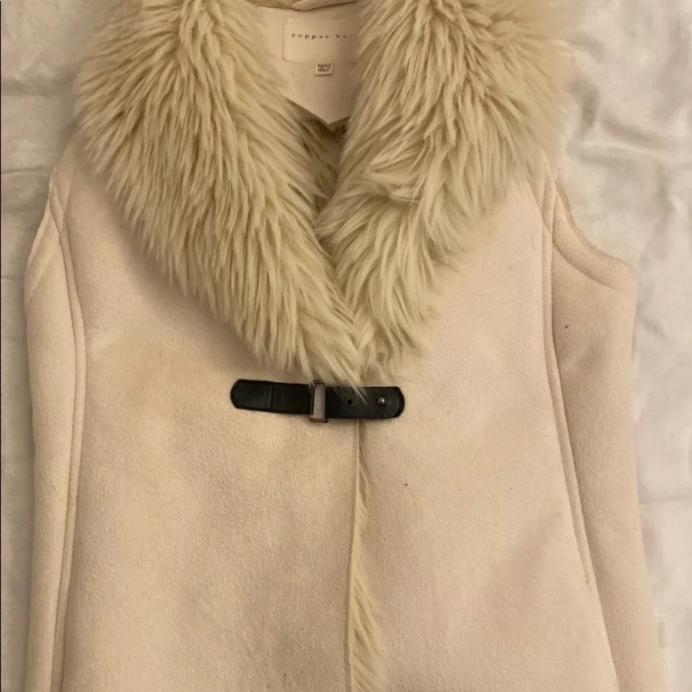 Tween Dillard’s Copper Key Faux Fur Vest 10/12